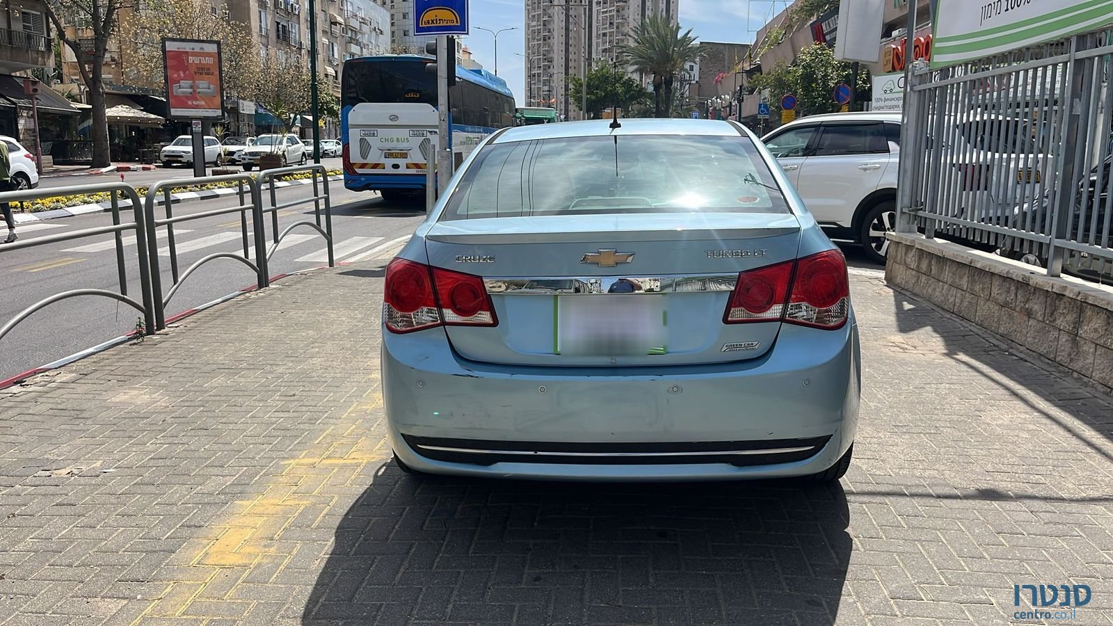 2012' Chevrolet Cruze photo #5