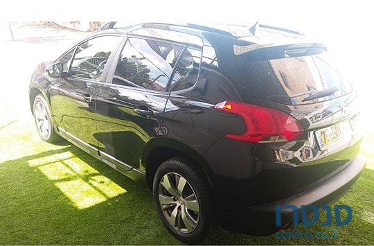 2014' Peugeot 2008 photo #2