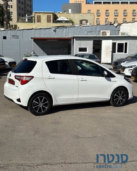 2019' Toyota Yaris טויוטה יאריס photo #3