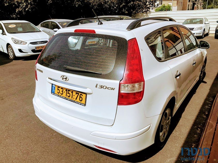 2011' Hyundai i30 photo #2