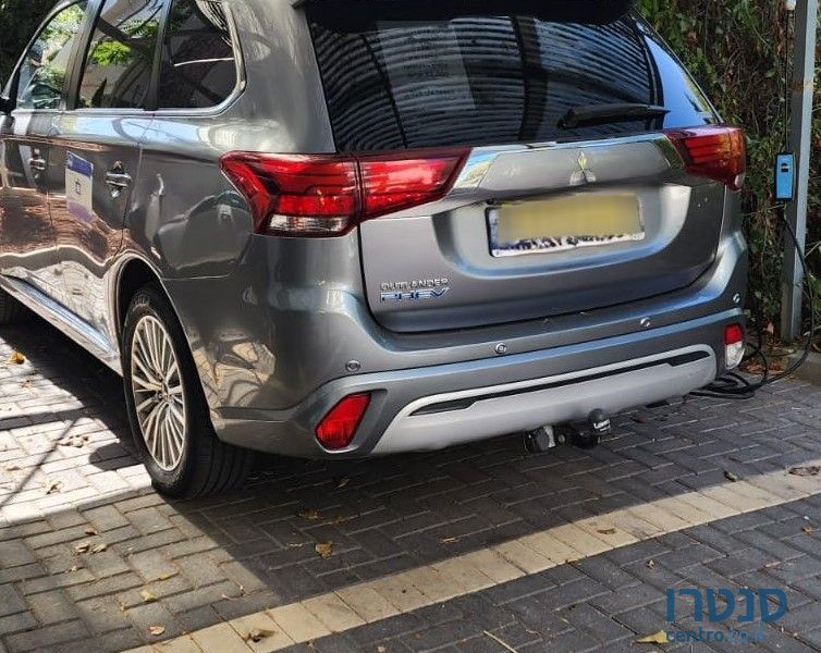 2020' Mitsubishi Outlander מיצובישי אאוטלנדר photo #5