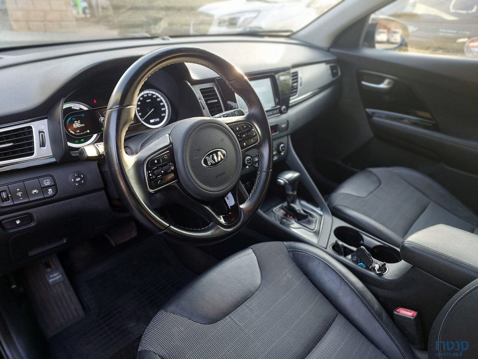 2018' Kia e-Niro photo #6