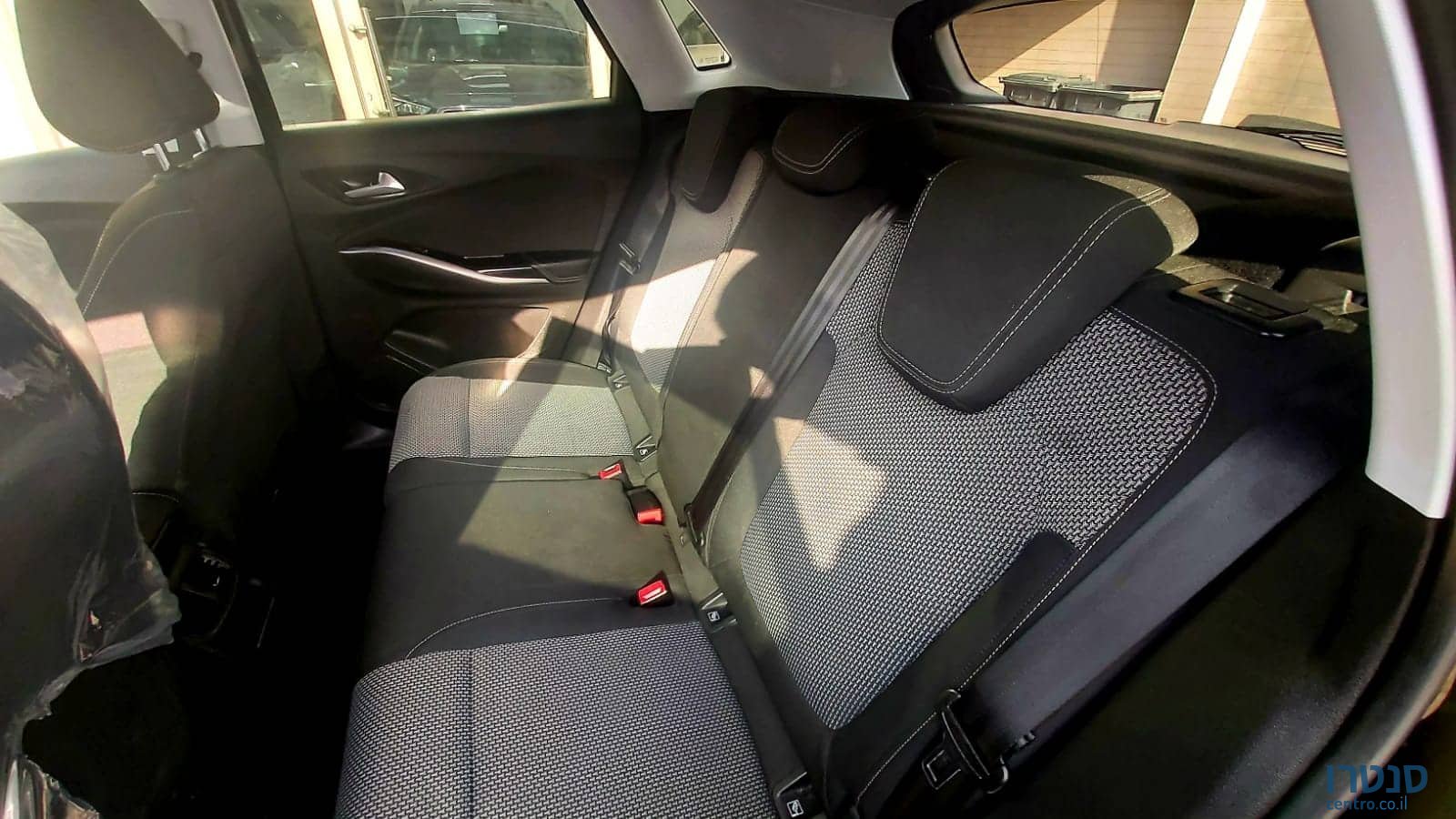 2018' Opel Grandland X photo #6