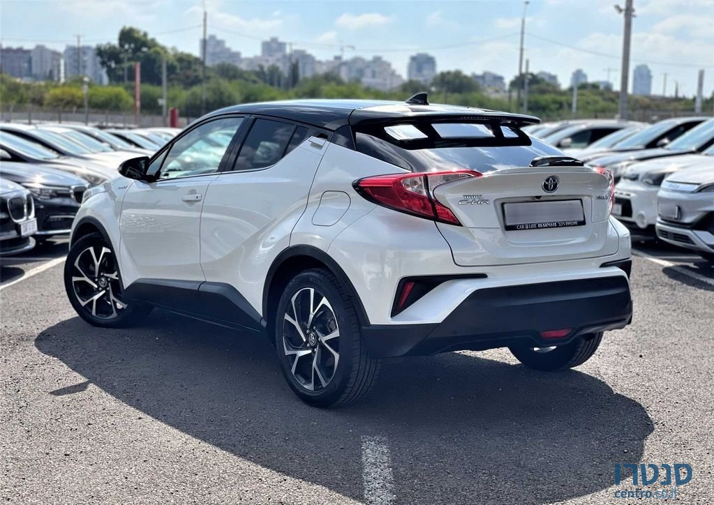 2017' Toyota C-HR טויוטה photo #2