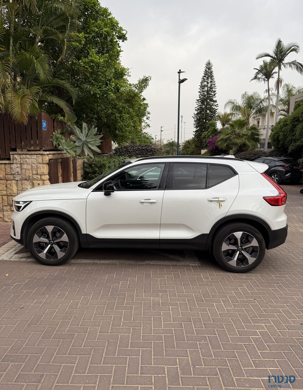 2024' Volvo XC40 וולוו photo #1