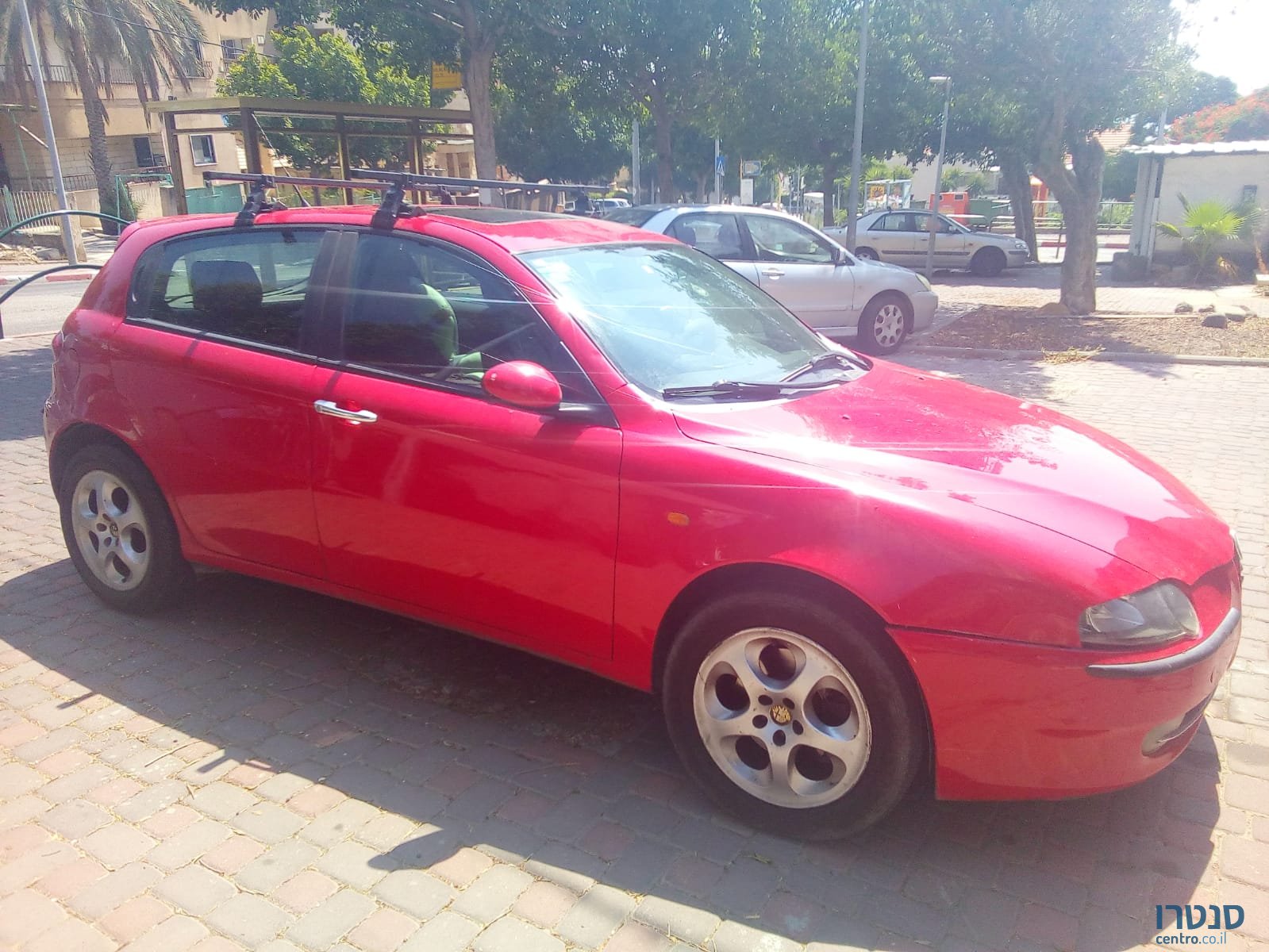 2002' Alfa Romeo 147 photo #4