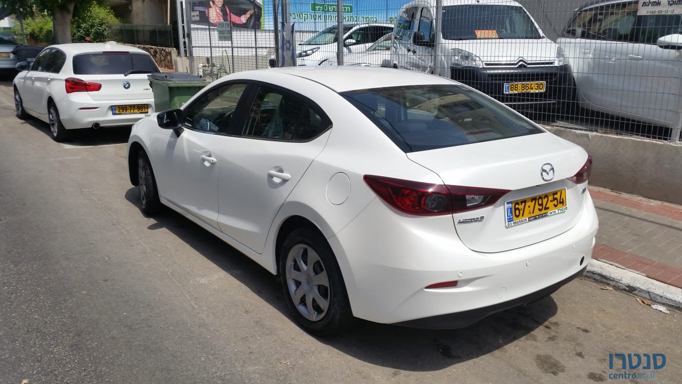 2015' Mazda 3 photo #4