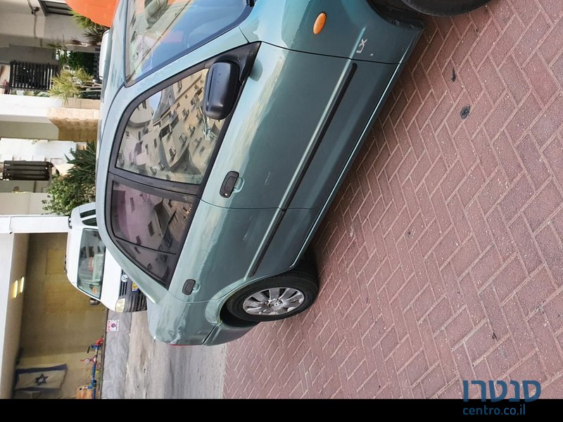 2002' Mazda 323 מאזדה 323 לאנטיס photo #4