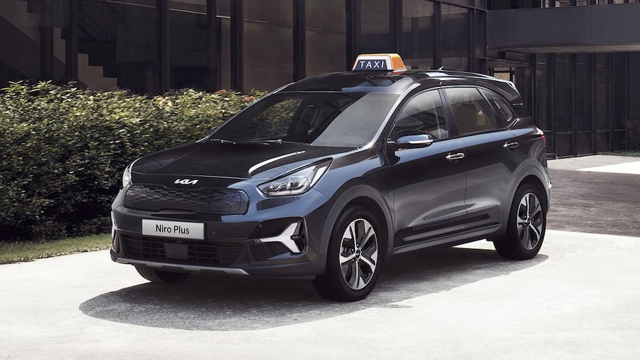 Kia представила стильный кроссовер для работы в такси