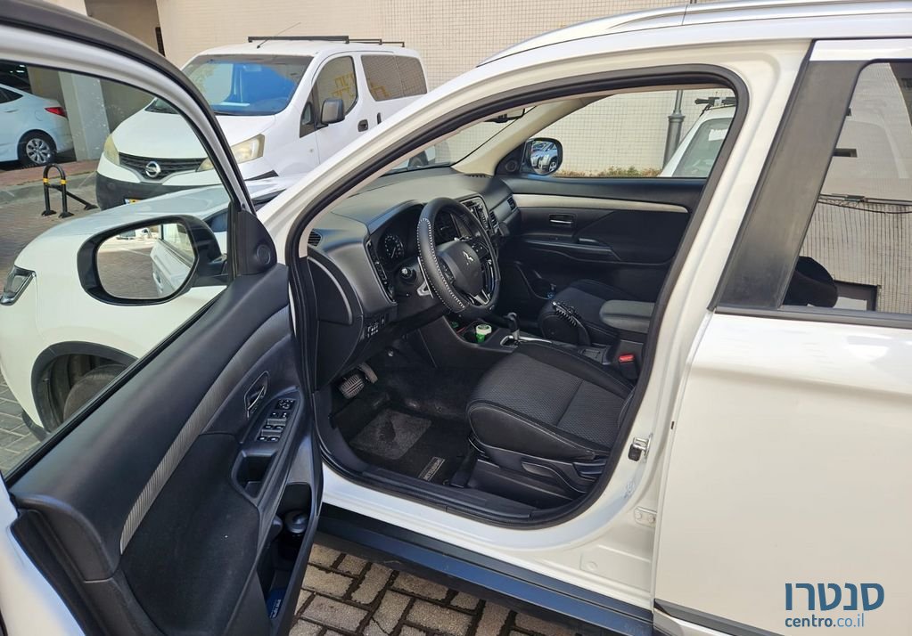 2016' Mitsubishi Outlander מיצובישי אאוטלנדר photo #3