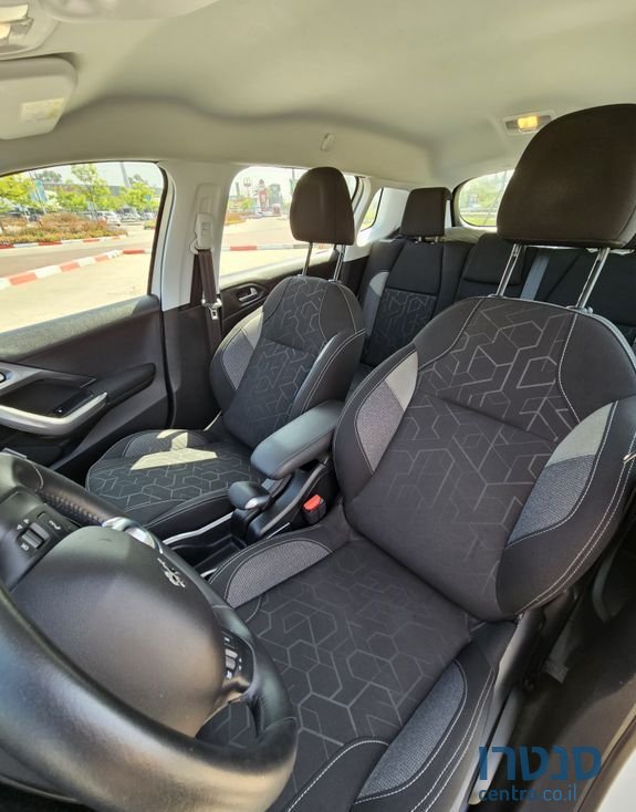 2019' Peugeot 2008 פיג'ו photo #6