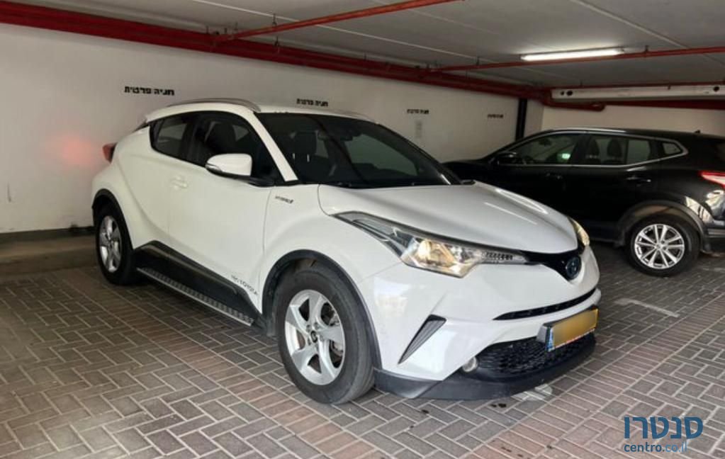 2018' Toyota C-HR טויוטה photo #2