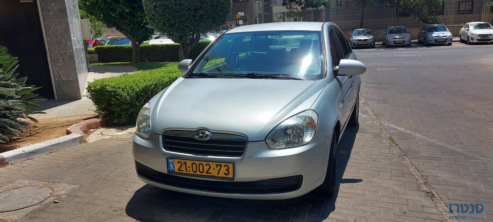 2010' Hyundai Accent photo #6