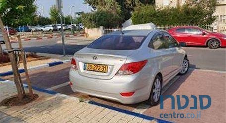 2014' Hyundai i25 יונדאי photo #1