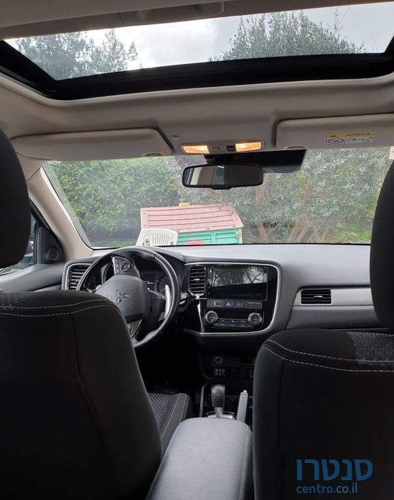 2018' Mitsubishi Outlander מיצובישי אאוטלנדר photo #3