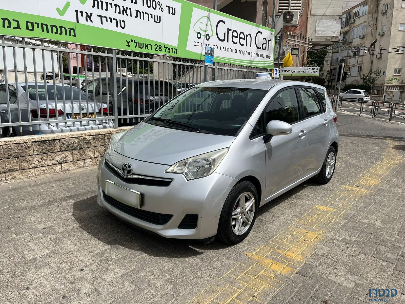 2012' Toyota Verso photo #1