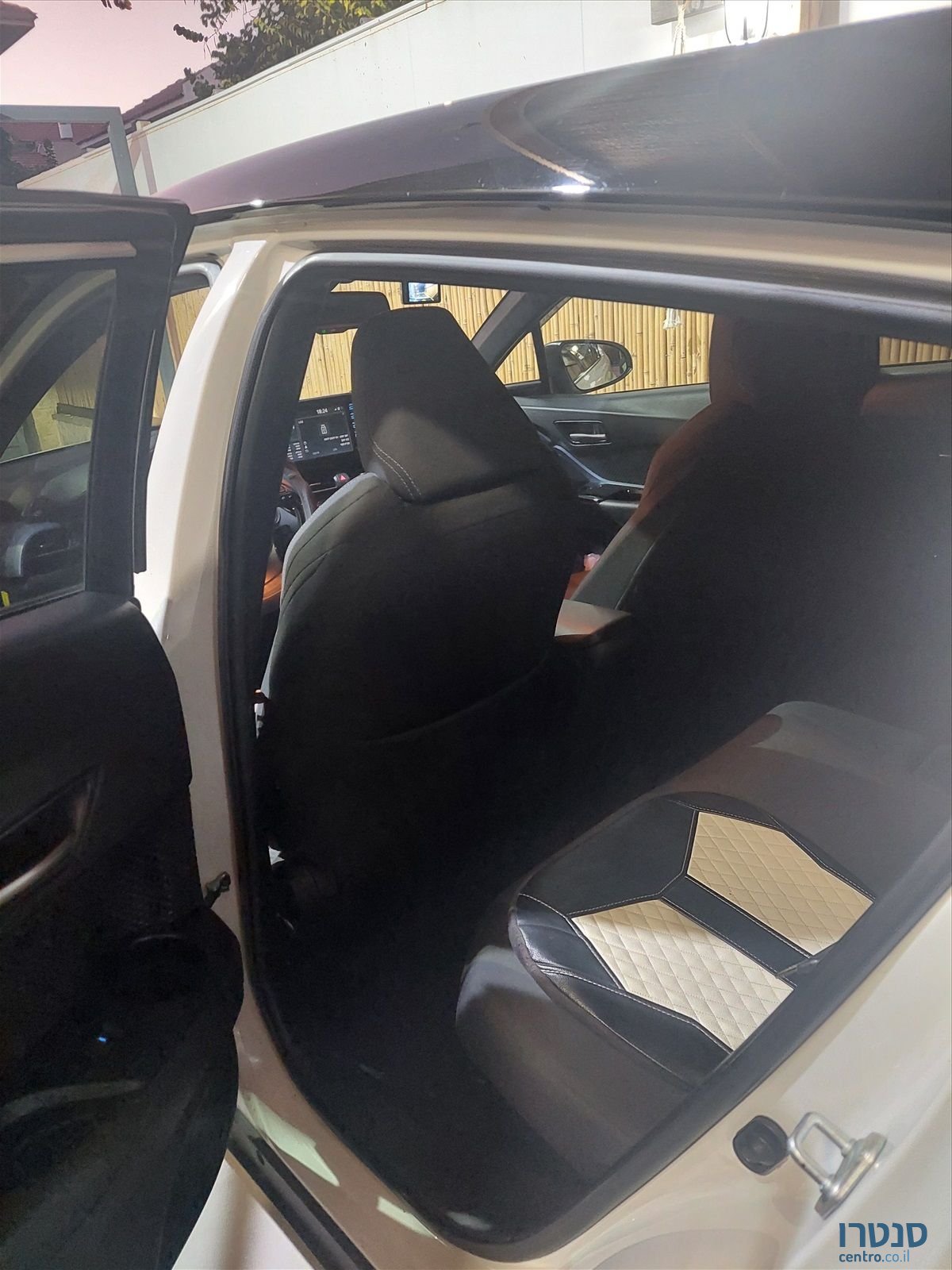 2020' Toyota C-HR טויוטה photo #4