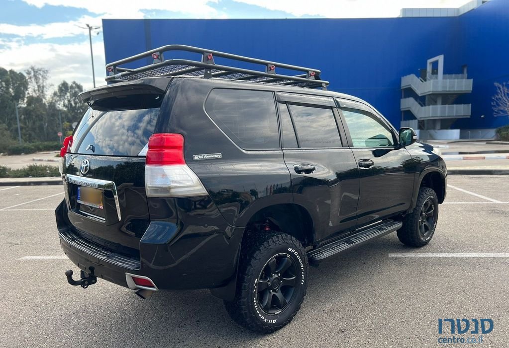 2010' Toyota Land Cruiser טויוטה לנד קרוזר photo #1