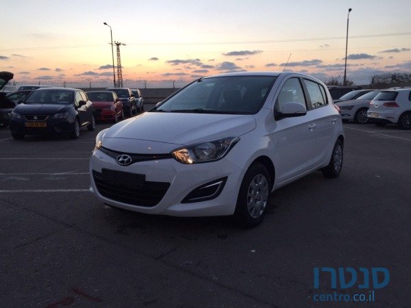 2014' Hyundai i20 photo #1