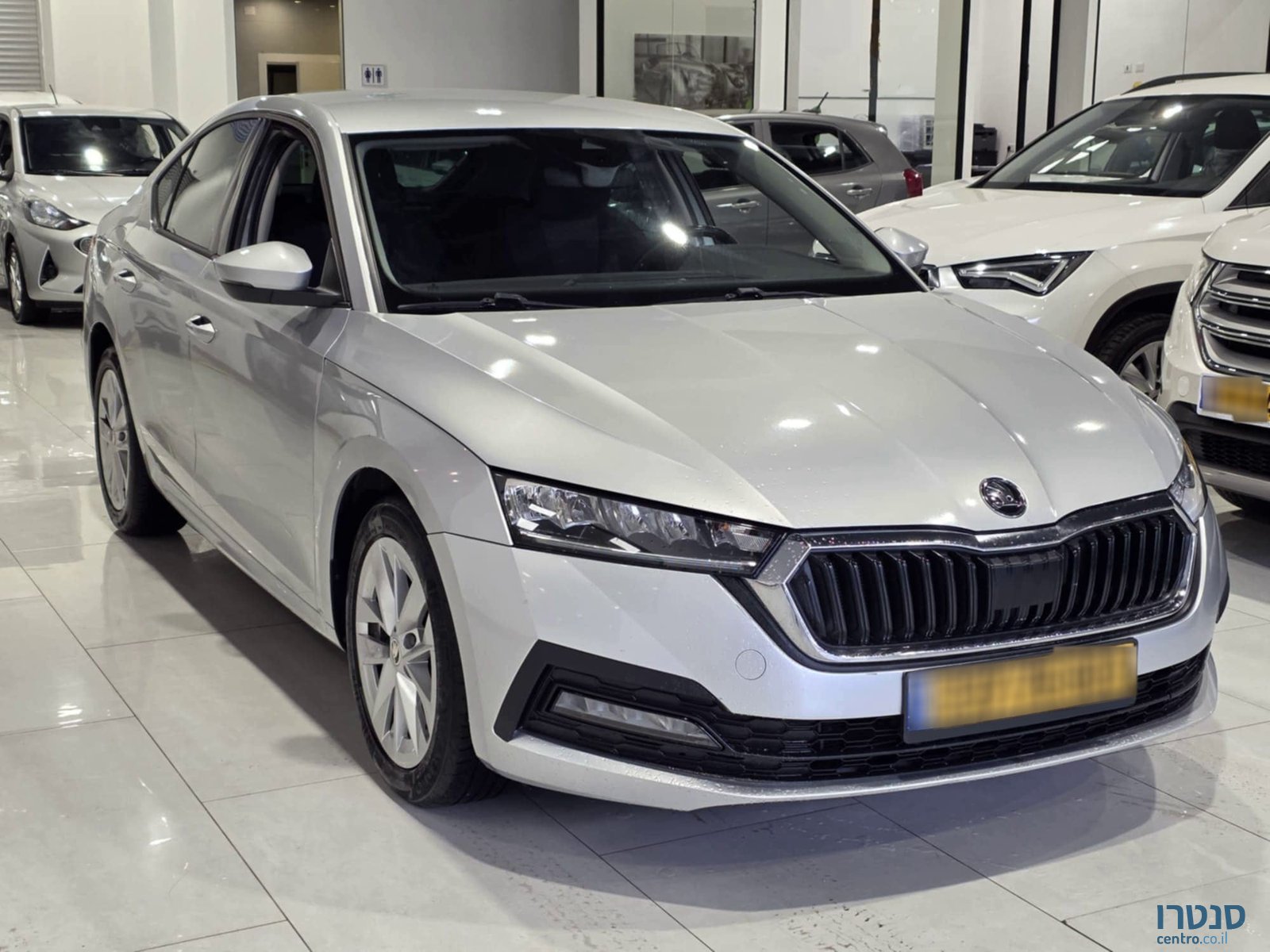 2023' Skoda Octavia photo #2