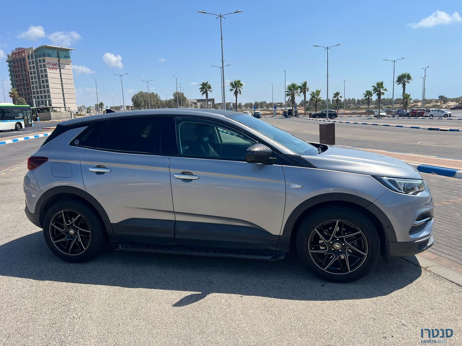 2018' Opel Crossland X photo #3