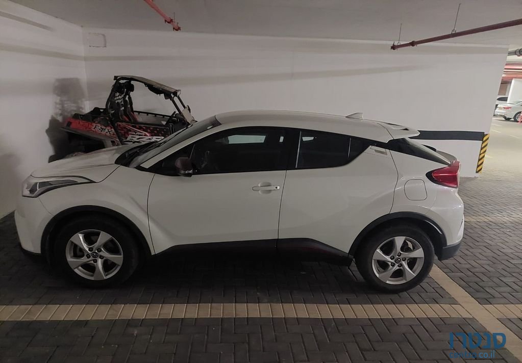 2017' Toyota C-HR טויוטה photo #3