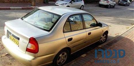 2000' Hyundai Accent Gl 1500 photo #1