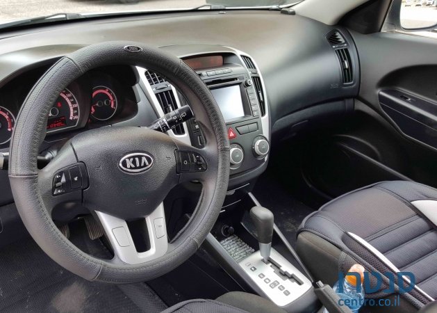 2010' Kia Ceed photo #3