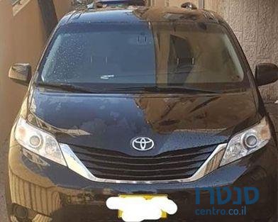 2017' Toyota Sienna טויוטה סיינה photo #1