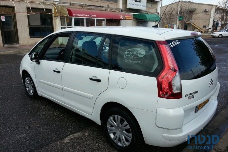 2009' Citroen Grand C4 Picasso photo #3
