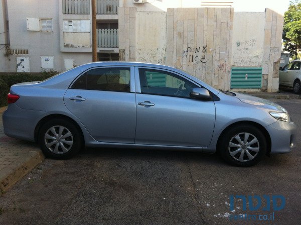 2012' Toyota Corolla photo #1