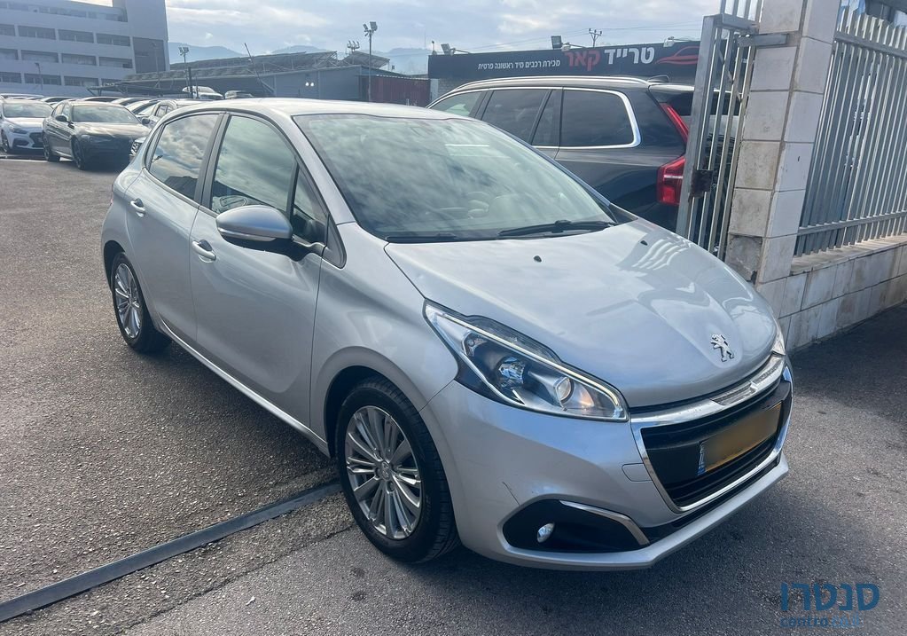 2017' Peugeot 208 פיג'ו photo #2