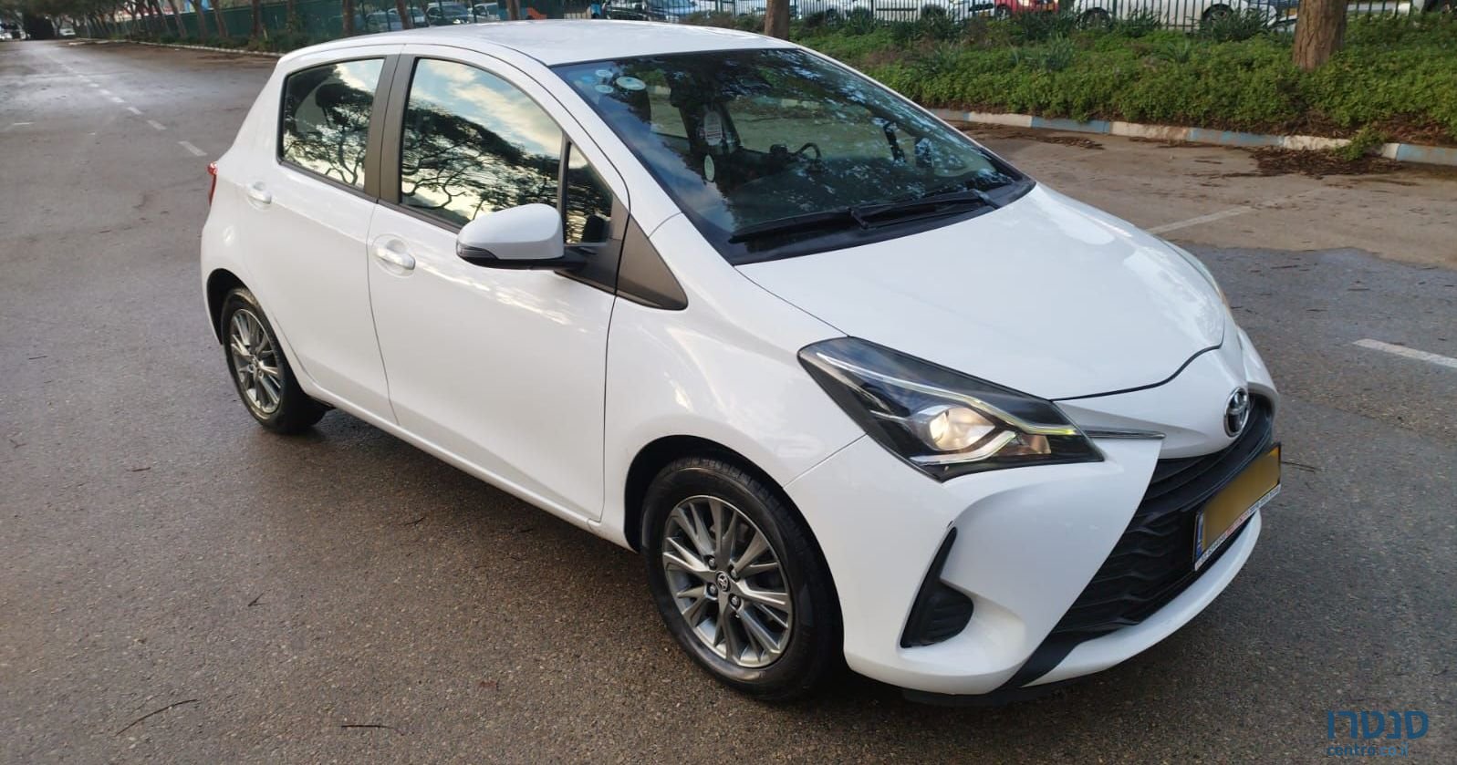 2020' Toyota Yaris טויוטה יאריס photo #2
