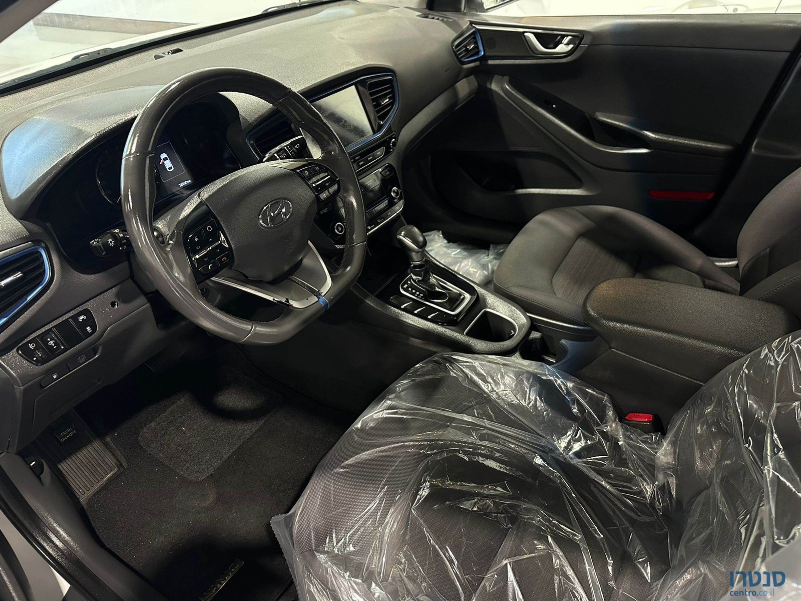 2019' Hyundai Ioniq photo #5