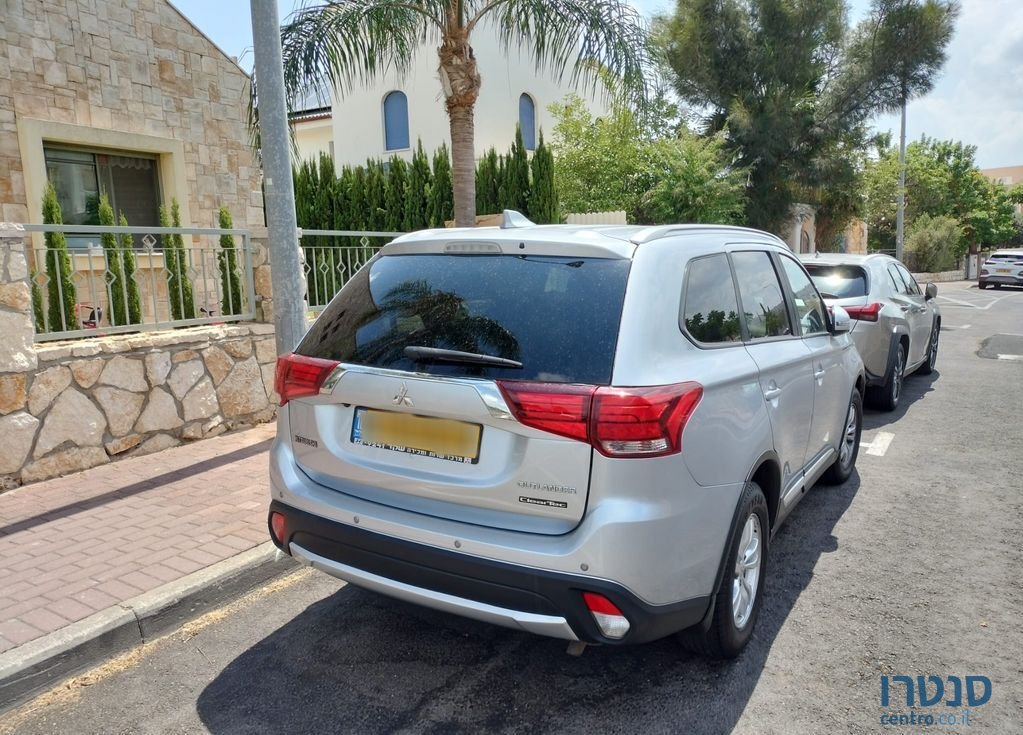 2017' Mitsubishi Outlander מיצובישי אאוטלנדר photo #4