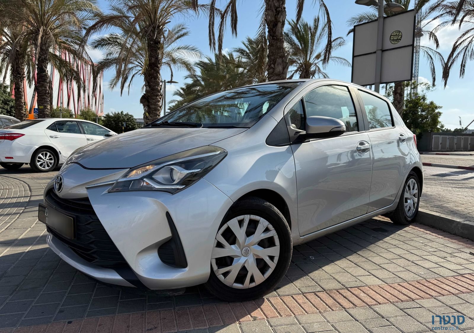 2019' Toyota Yaris טויוטה יאריס photo #1