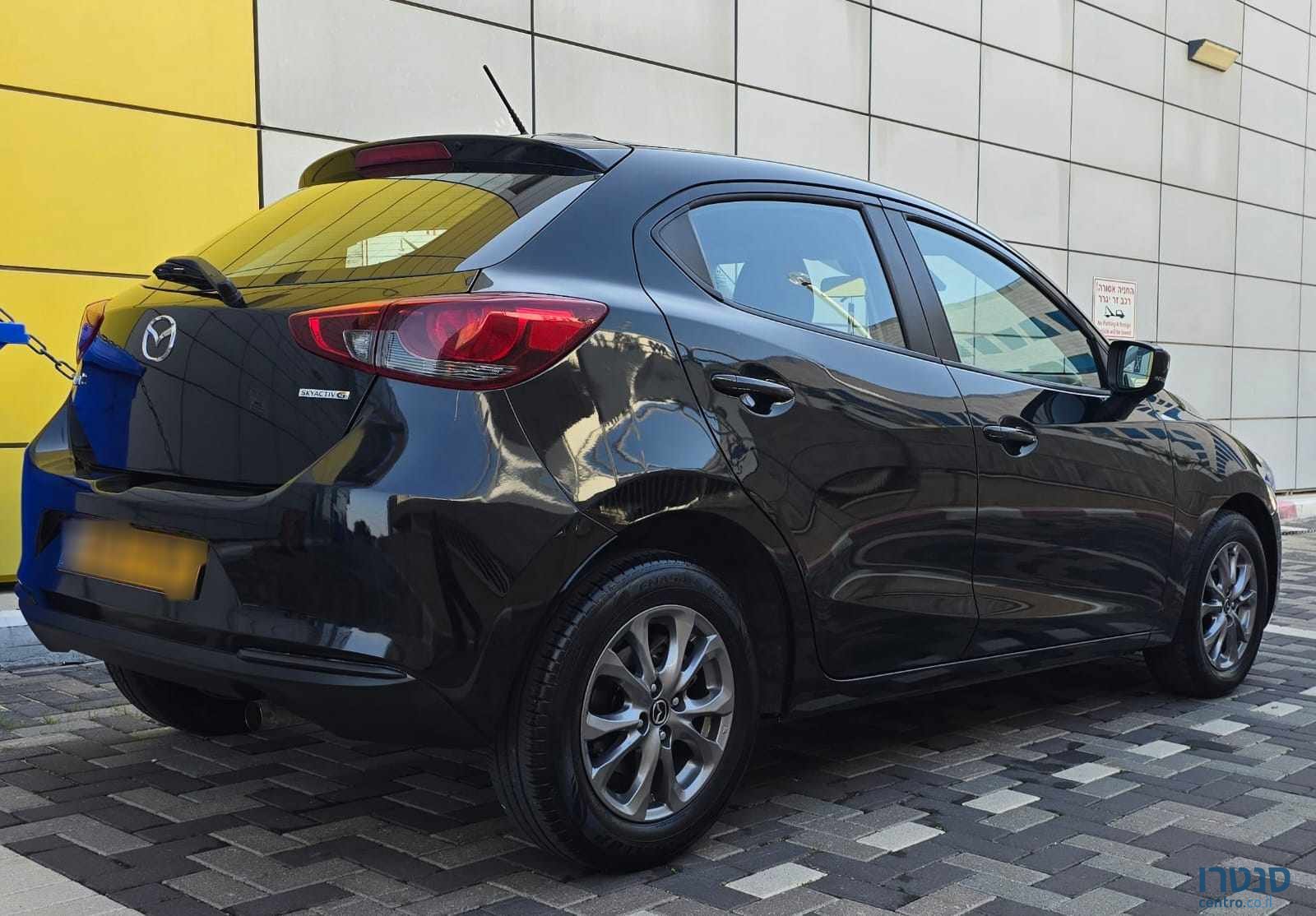 2023' Mazda 2 photo #2