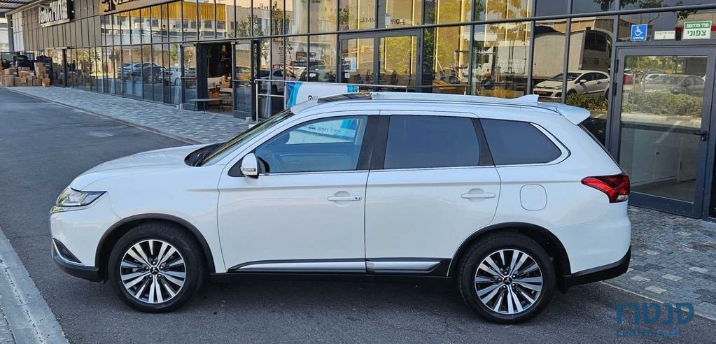 2020' Mitsubishi Outlander מיצובישי אאוטלנדר photo #3