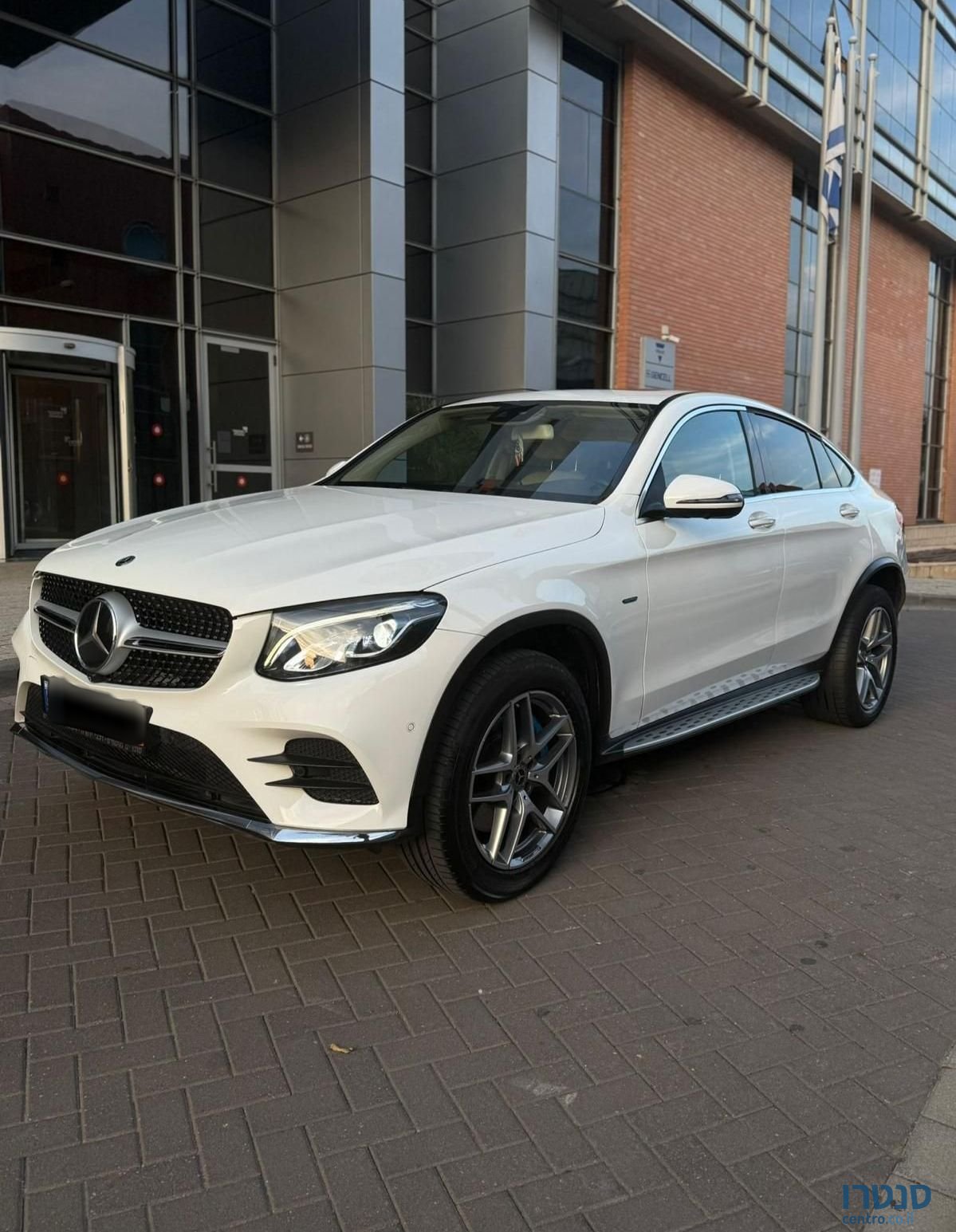 2017' Mercedes-Benz Glc Coupe מרצדס-בנץ photo #1