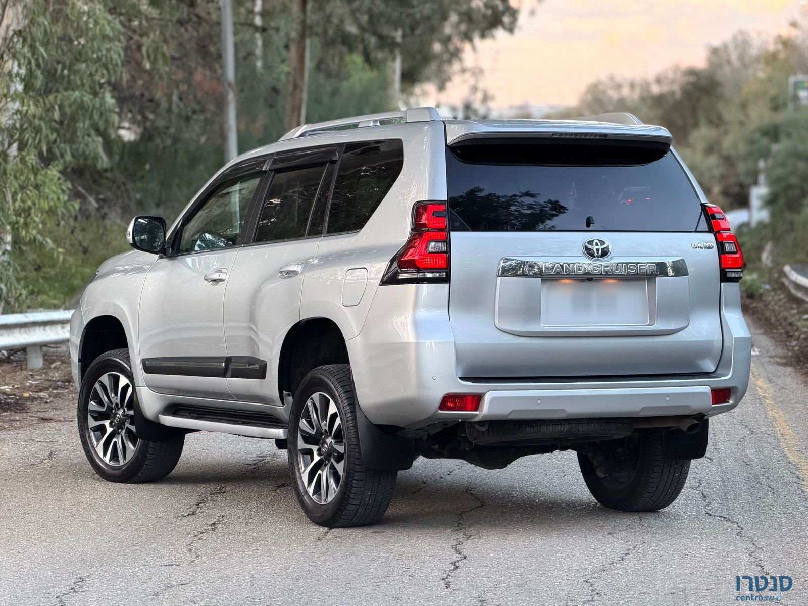 2022' Toyota Land Cruiser טויוטה לנד קרוזר photo #2