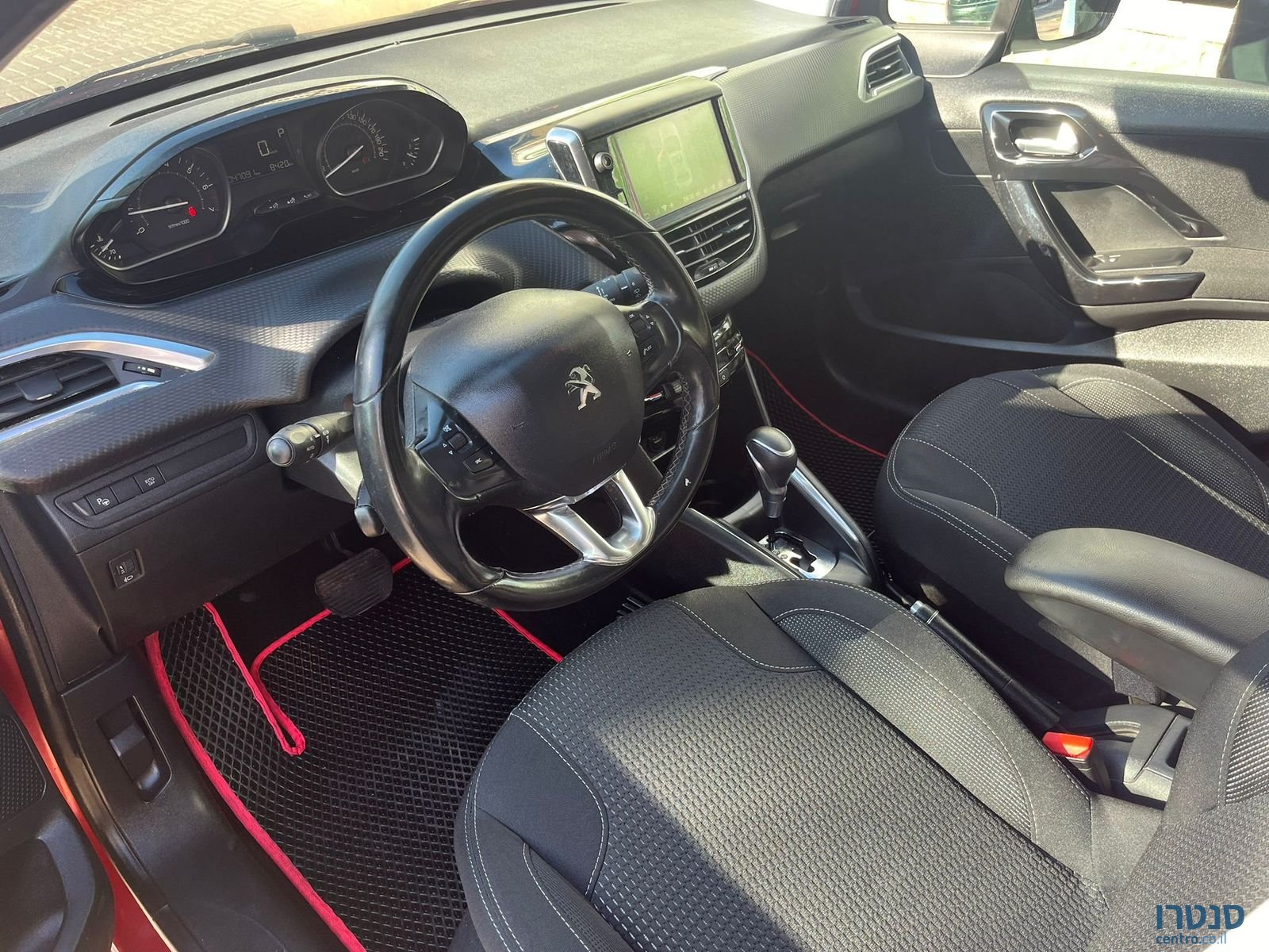 2019' Peugeot 208 photo #3