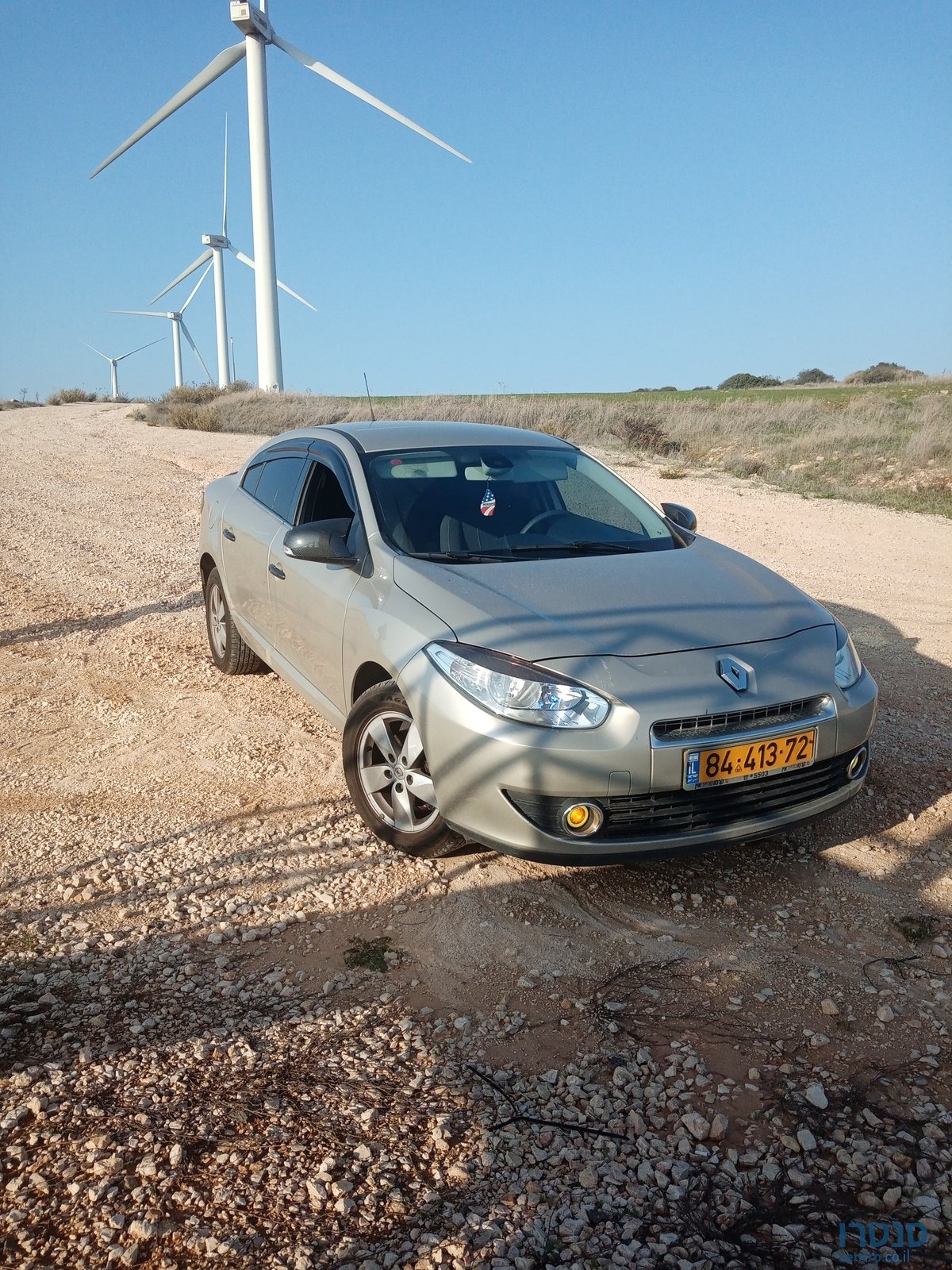2010' Renault Fluence photo #1