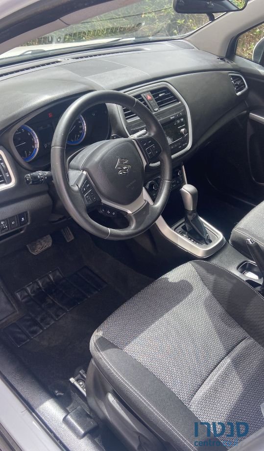 2015' Suzuki SX4 סוזוקי Sx4 קרוסאובר photo #3