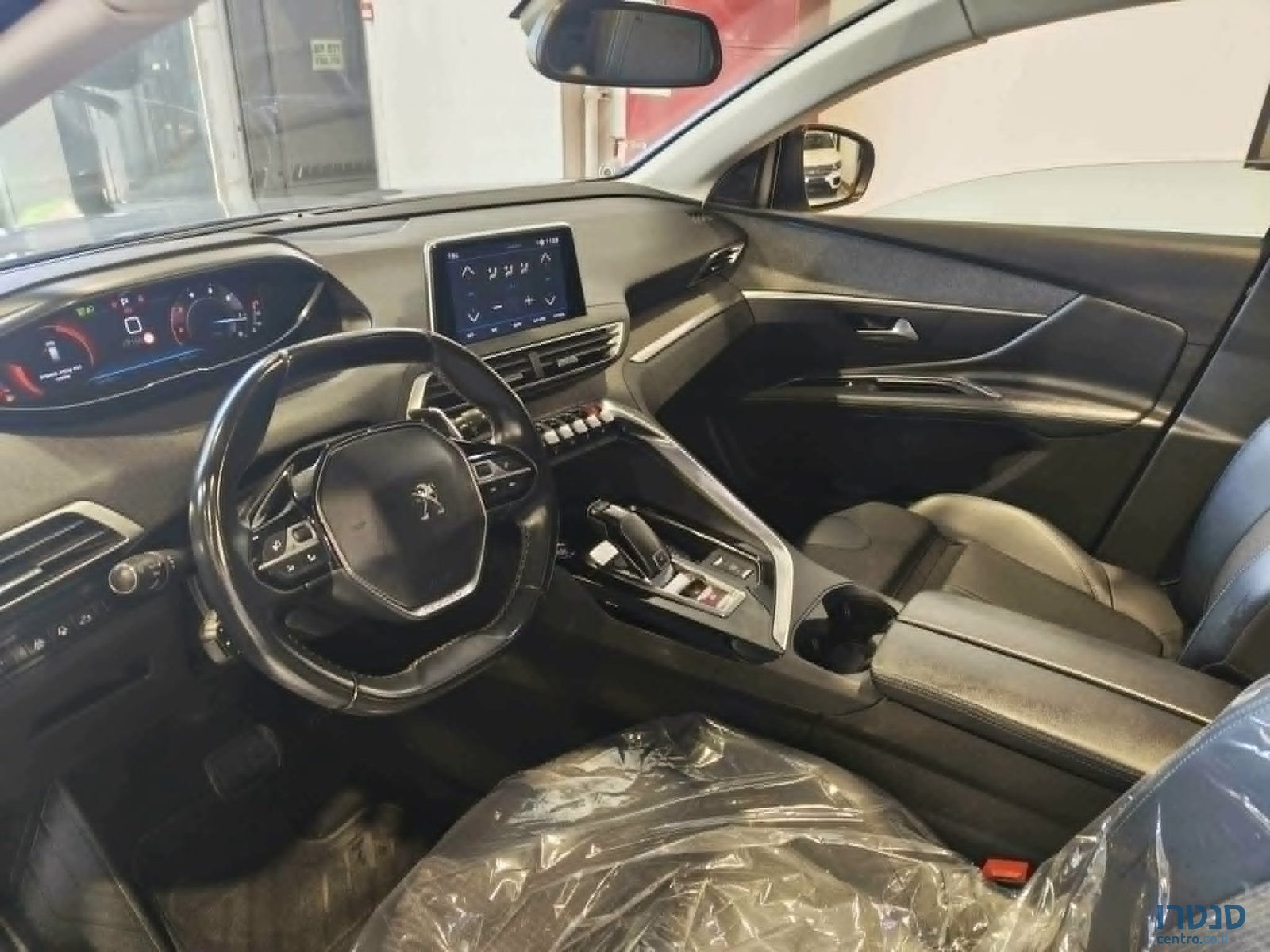 2020' Peugeot 3008 photo #6