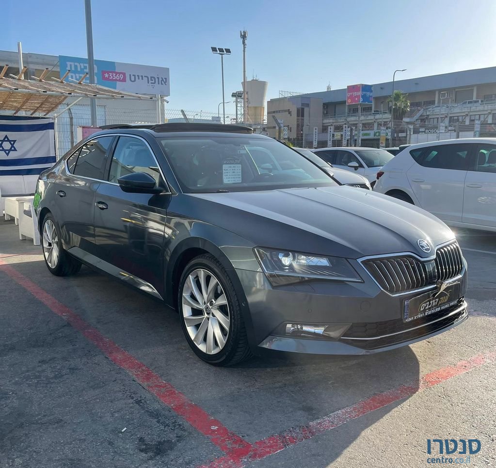 2017' Skoda Superb סקודה סופרב photo #4