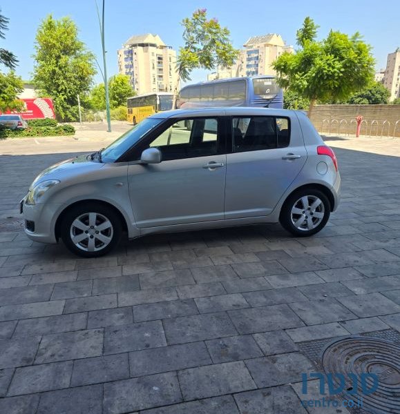 2009' Suzuki Swift סוזוקי סוויפט photo #4