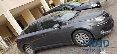 2012' Toyota Avensis טויוטה אונסיס photo #2