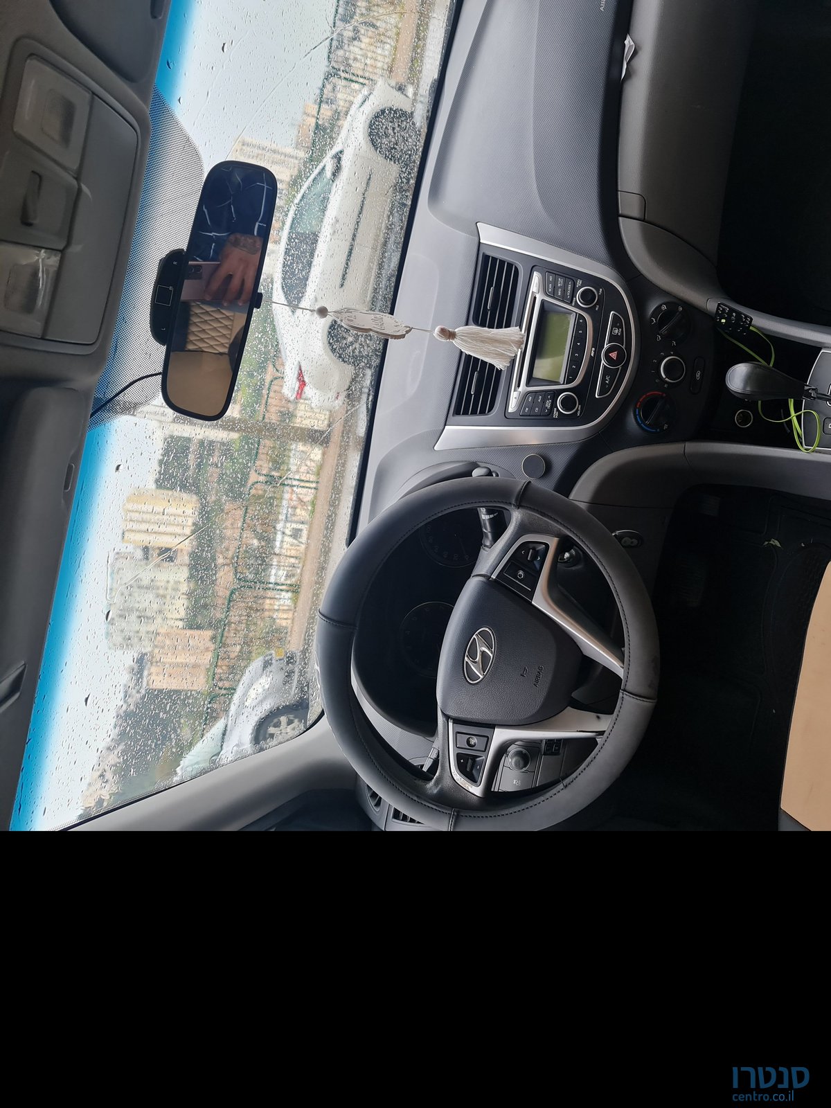 2011' Hyundai i25 יונדאי photo #3