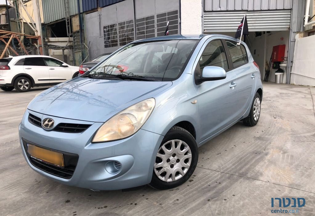 2012' Hyundai i20 יונדאי photo #3
