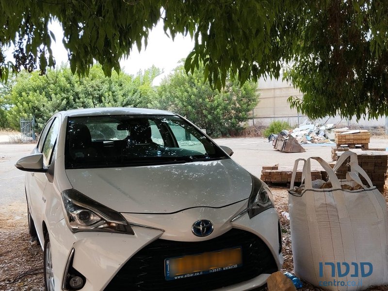 2018' Toyota Yaris טויוטה יאריס photo #2